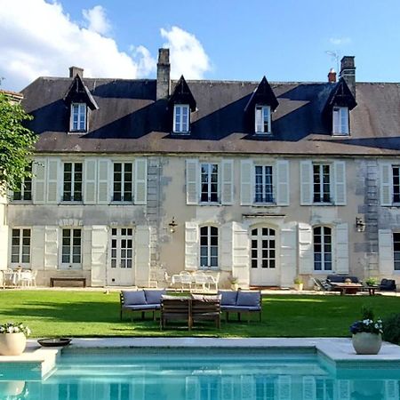 Logis Des Tourelles Bed & Breakfast Cognac Bagian luar foto