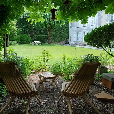 Logis Des Tourelles Bed & Breakfast Cognac Bagian luar foto