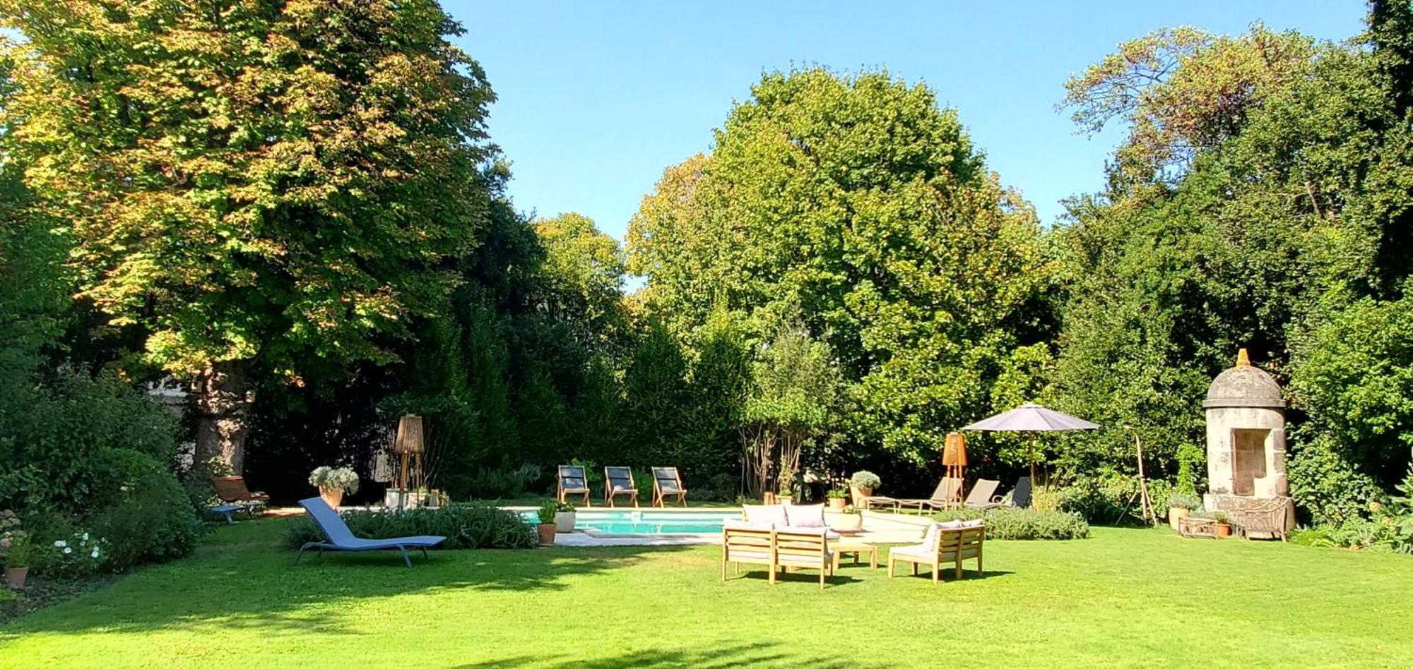 Logis Des Tourelles Bed & Breakfast Cognac Bagian luar foto